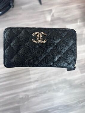 Chanel Black Quilted Zip Wallet with precious stones logo, limited edition